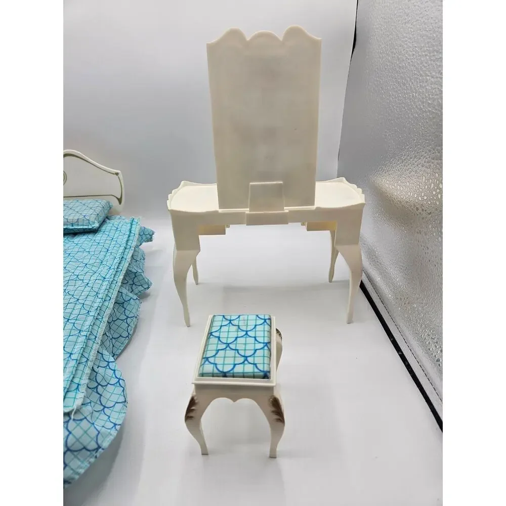 Vintage Marx Sindy Doll‎ Bedroom Furniture 1978 Bed & Vanity Set